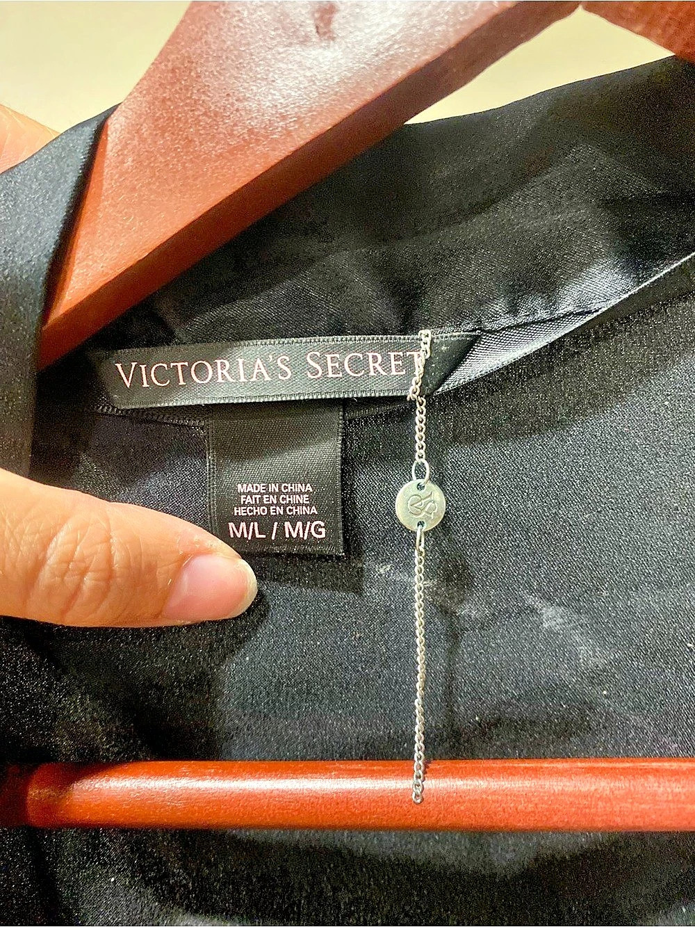 Victoria's Secret Black Robe Size M/L - Picture 4 of 4